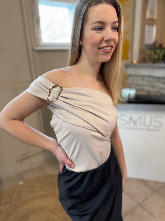 Alexara’ body bézs