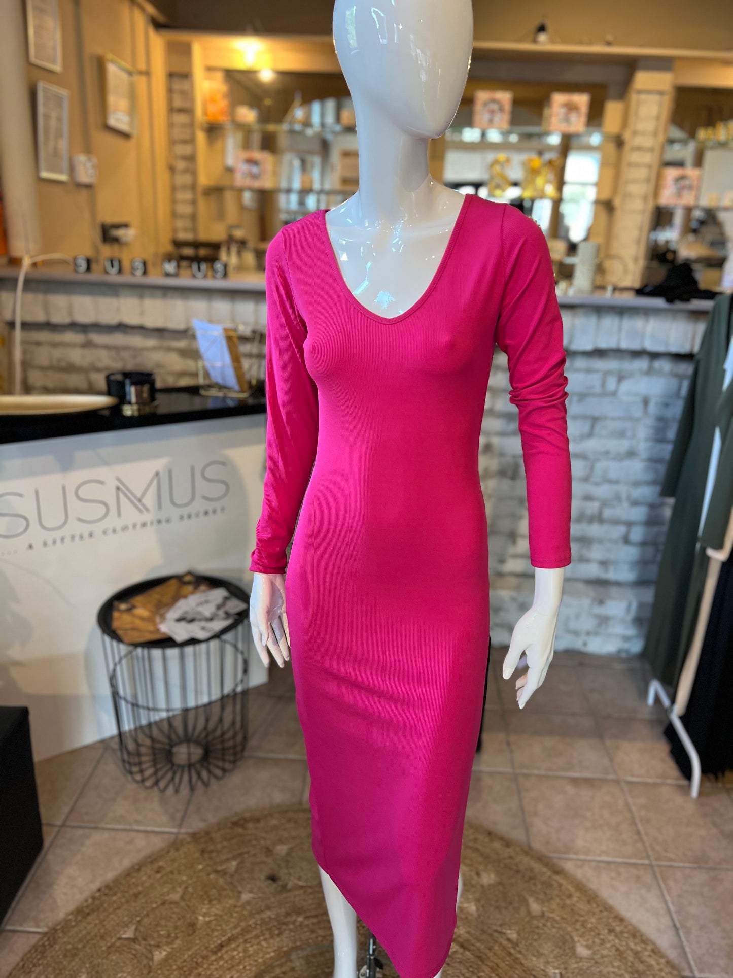 Miri bodycon ruhák