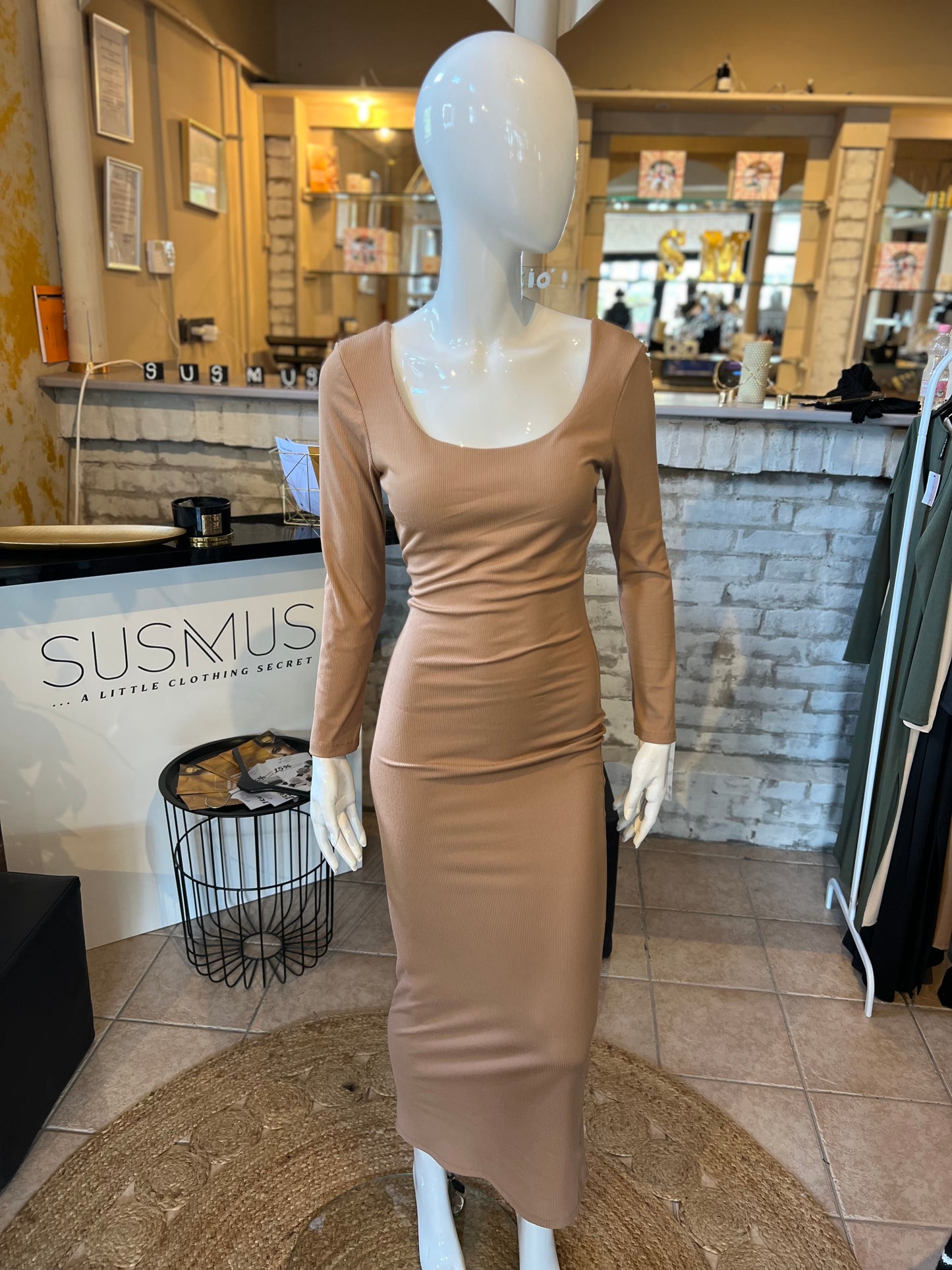 Bodycon ruhák több színben