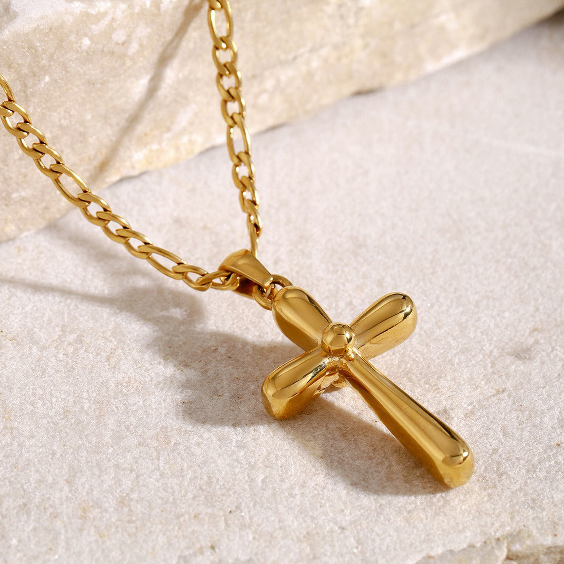 18K Gold Fashion Simple Cross Design Pendant Necklace