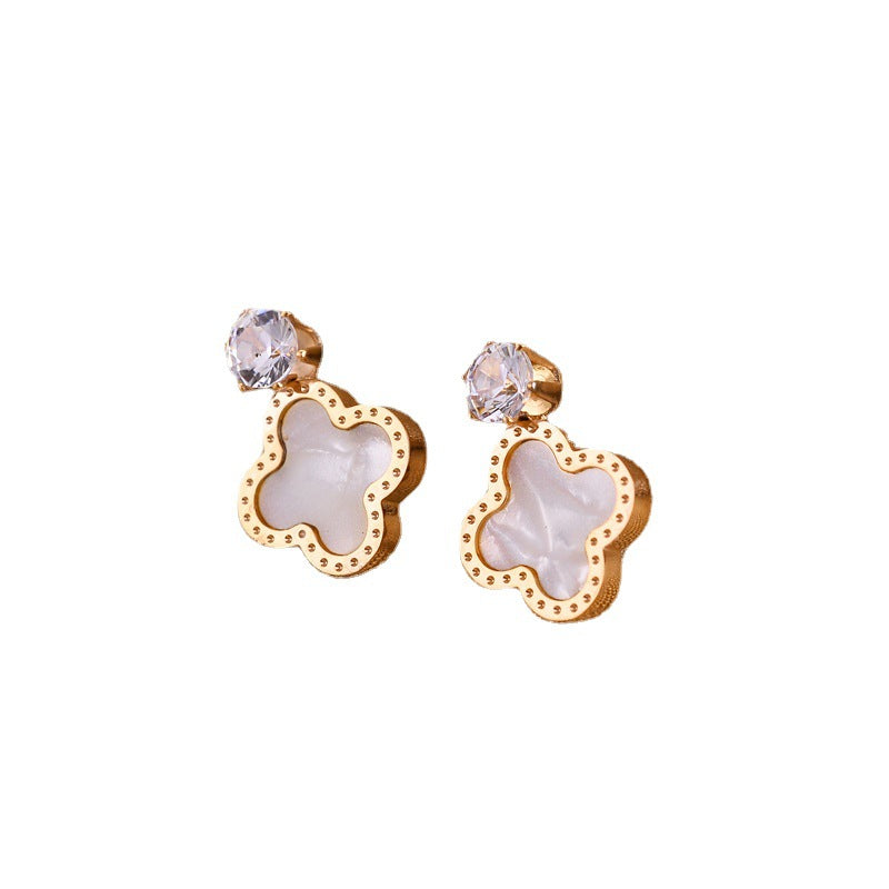 18K Gold Exquisite Four-leaf Clover Earrings