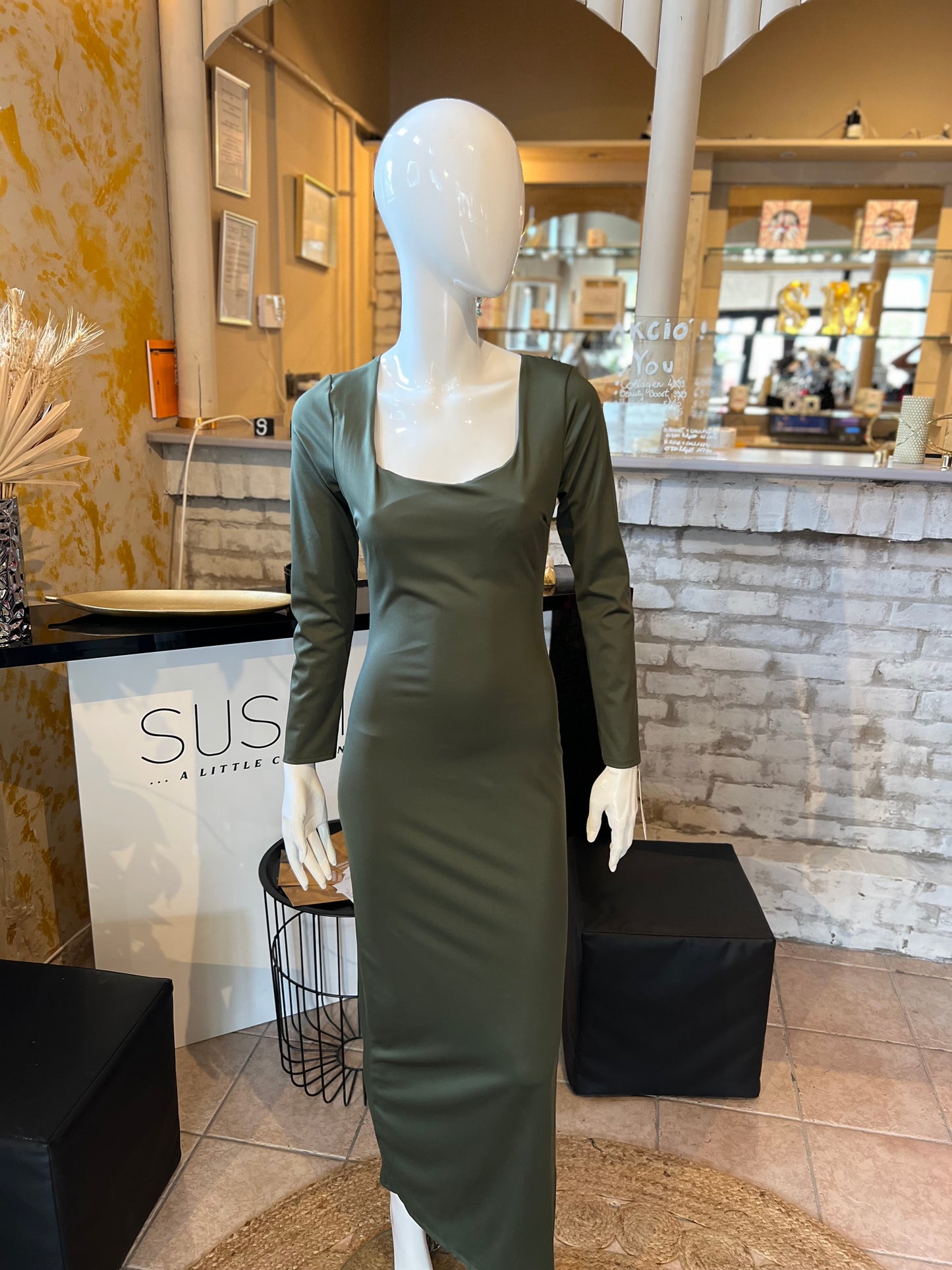 Bodycon ruhák több színben