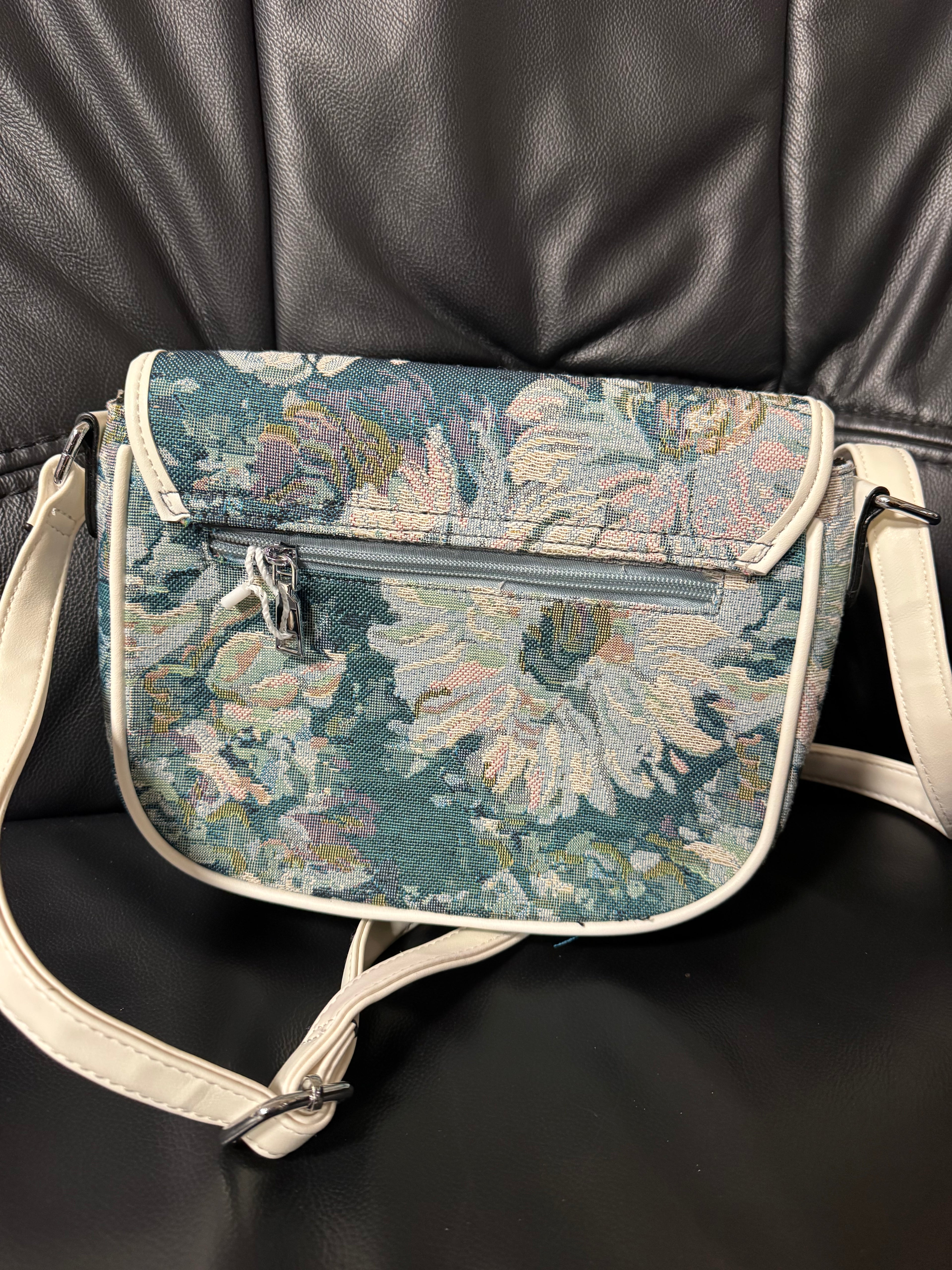 Virág mintás táska