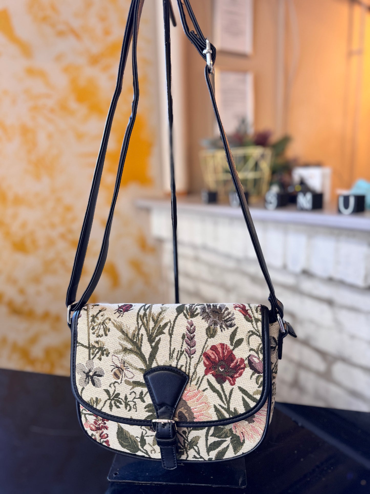 Fekete mintás crossbody