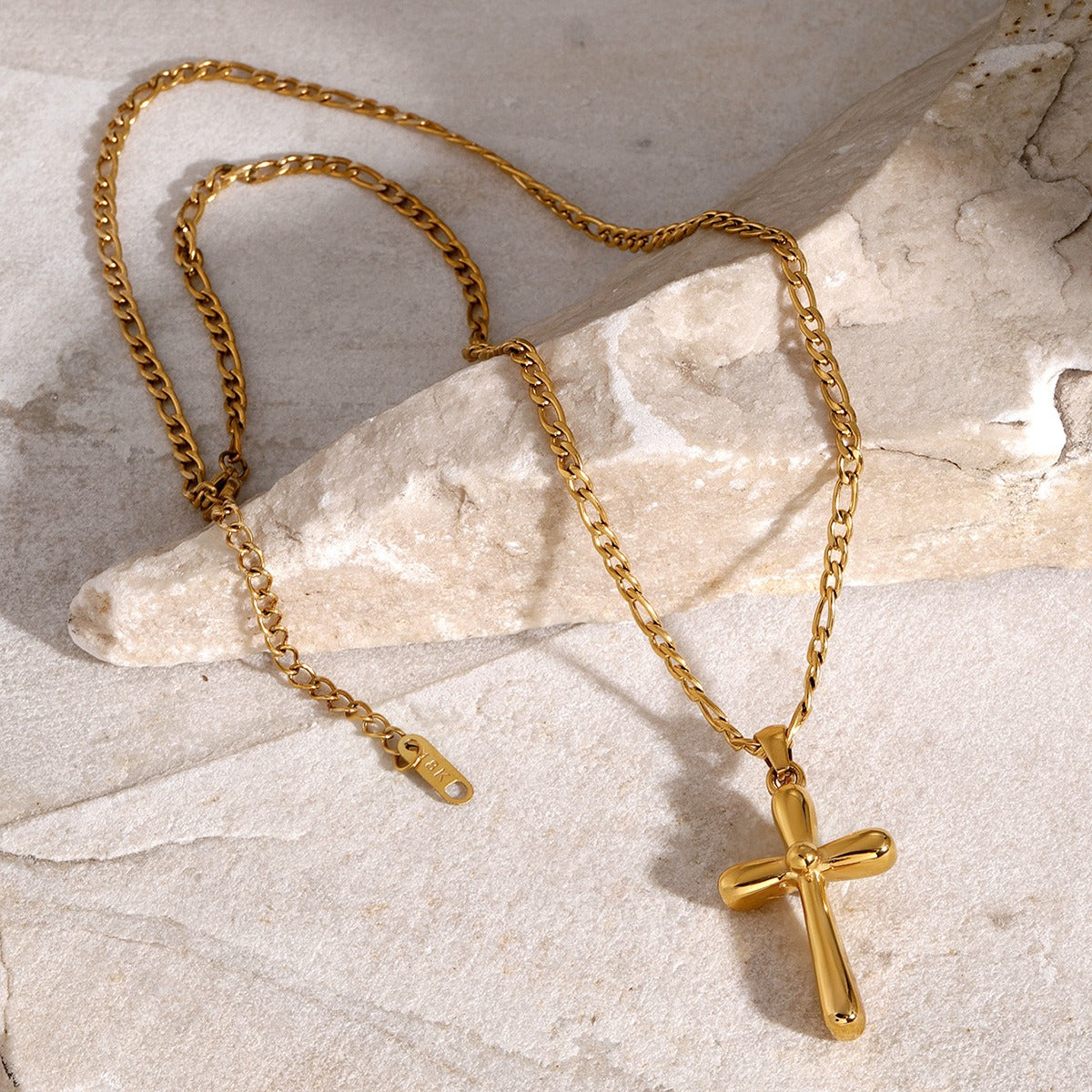 18K Gold Fashion Simple Cross Design Pendant Necklace